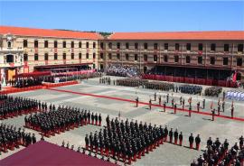 Todos los cursos han formado en el Patio de Armas 