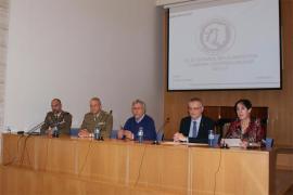 Mesa presidencial en la presentación