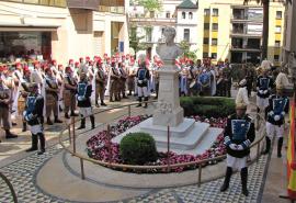 Regulares de Ceuta en la Plaza Tte. Ruiz