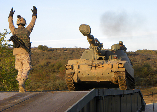 Paso de una pieza ATP por el puente Dornier