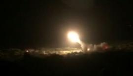 Tiro nocturno de uno de los Patriot