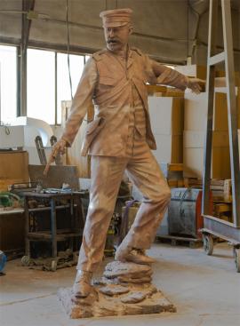 La escultura en su fase de elaboración