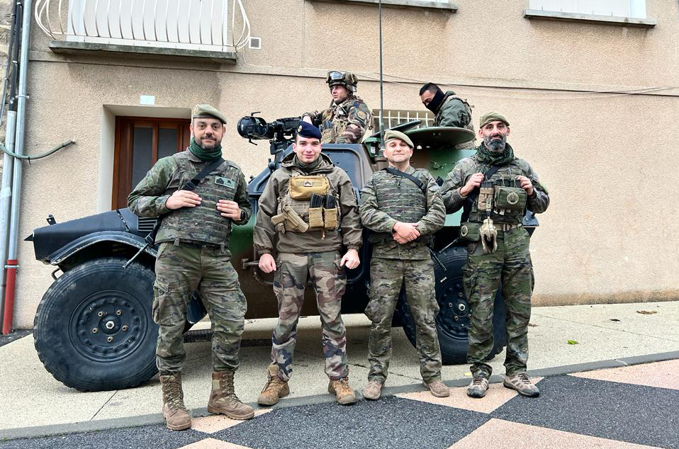 El Ejército se adiestra en operaciones psicológicas y de información en Francia