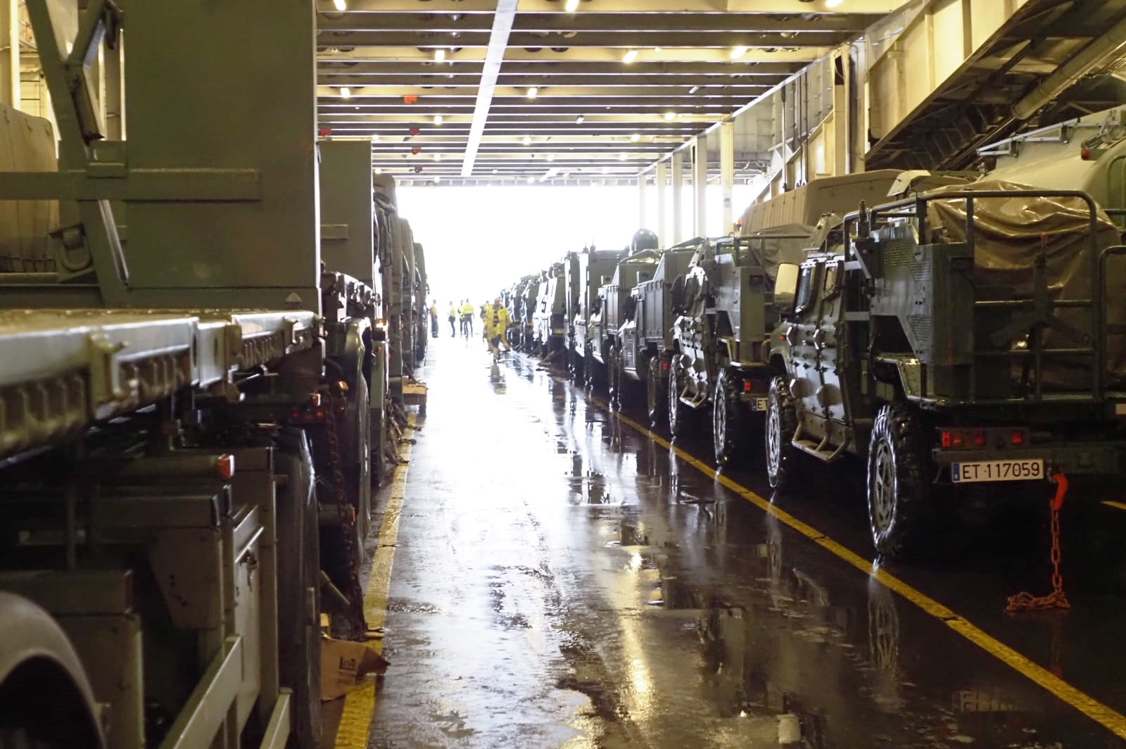 Embarque de vehículos para el ejercicio