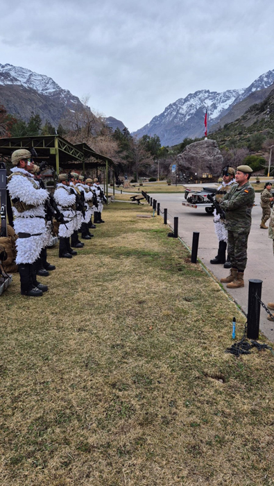 Visita oficial del JEME a Chile