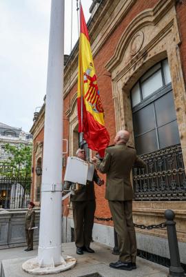 Izado de Bandera
