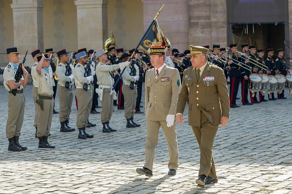 El JEME con su homólogo francés