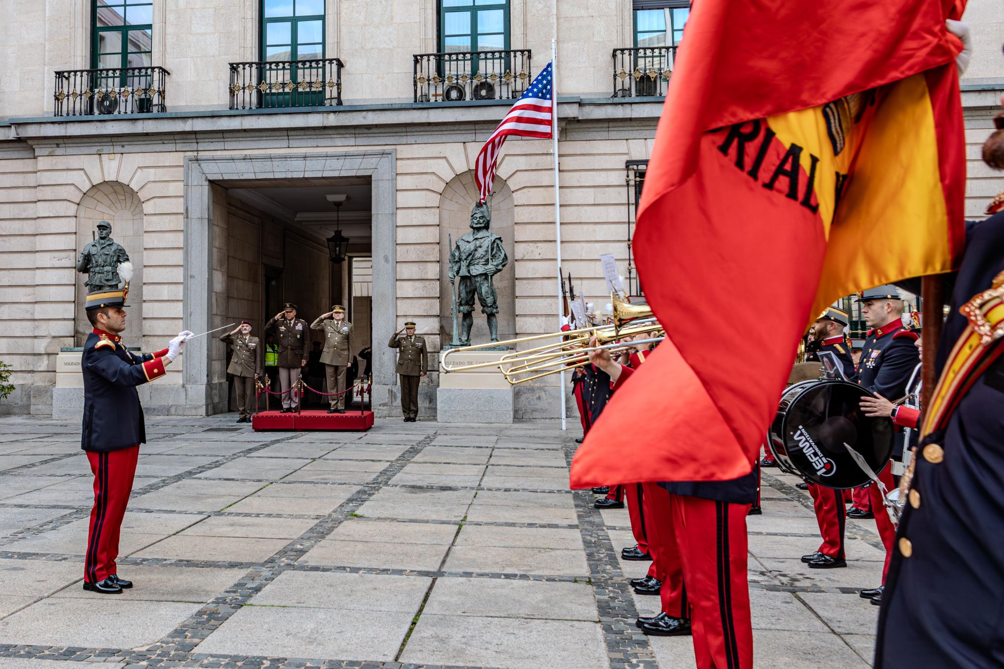 El JEME recibe al general Darryl Anthony Williams, comandante general del Mando Terrestre Aliado de la NATO (OTAN), en el marco de su visita oficial a España.