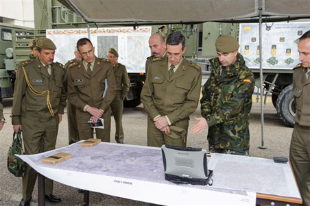 Visita del JEME al Centro Geográfico del Ejército.