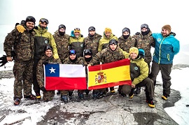 Grupo de expedicionarios españoles