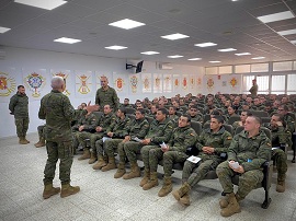 El Suboficial Mayor del GREG 52 realizó una visita al centro de Formación de Tropa nº1