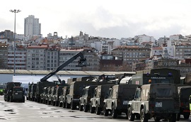 Vehículos aparcados en el puerto de Vigo.