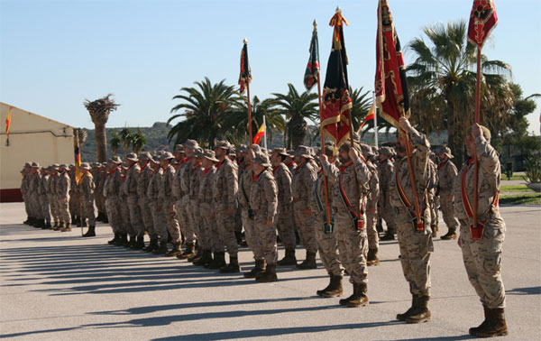 Formación en el acto de despedida