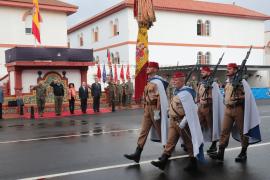 Las autoridades presiden el desfile
