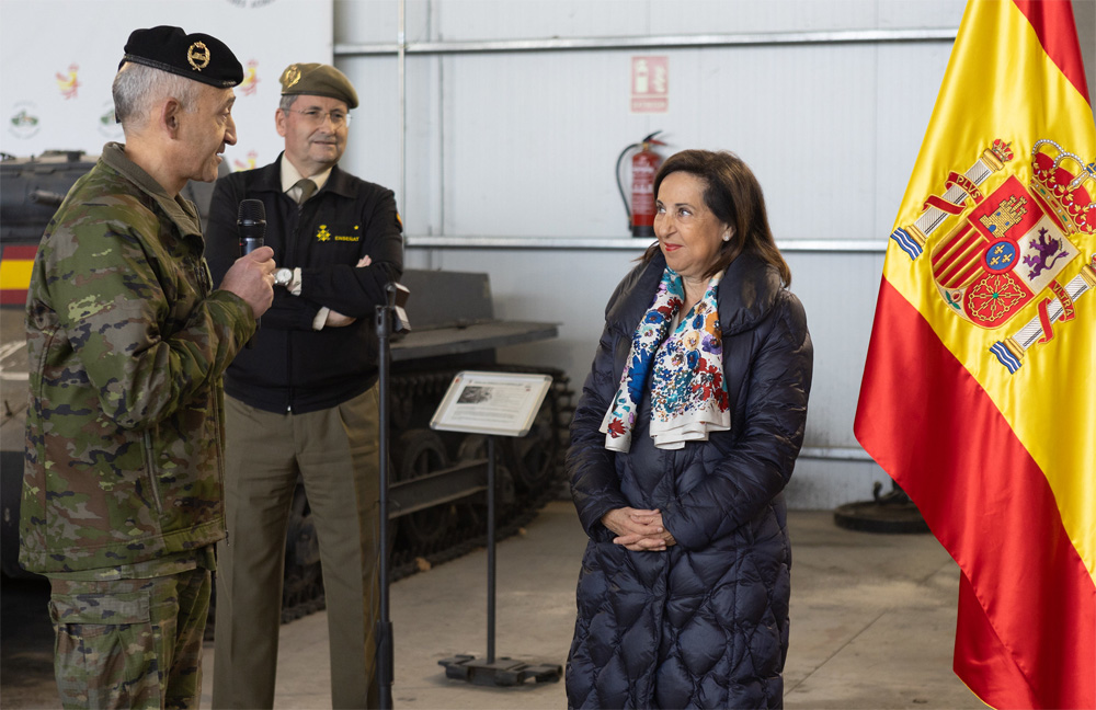 La ministra de Defensa visita la Brigada “Guadarrama” XII