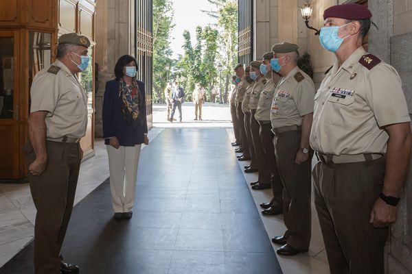 Casteleiro saludó a los cuadros de mando
