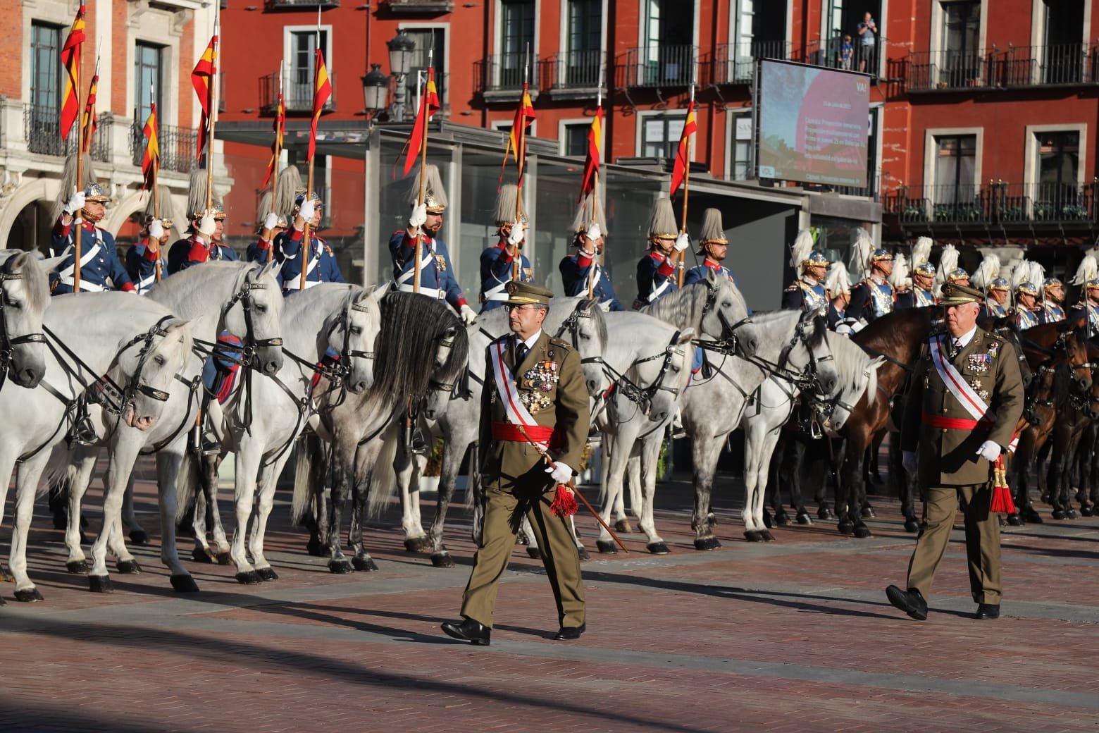 El JEME preside la parada militar por la celebración de Santiago Apostol, patrón del Arma de Caballería