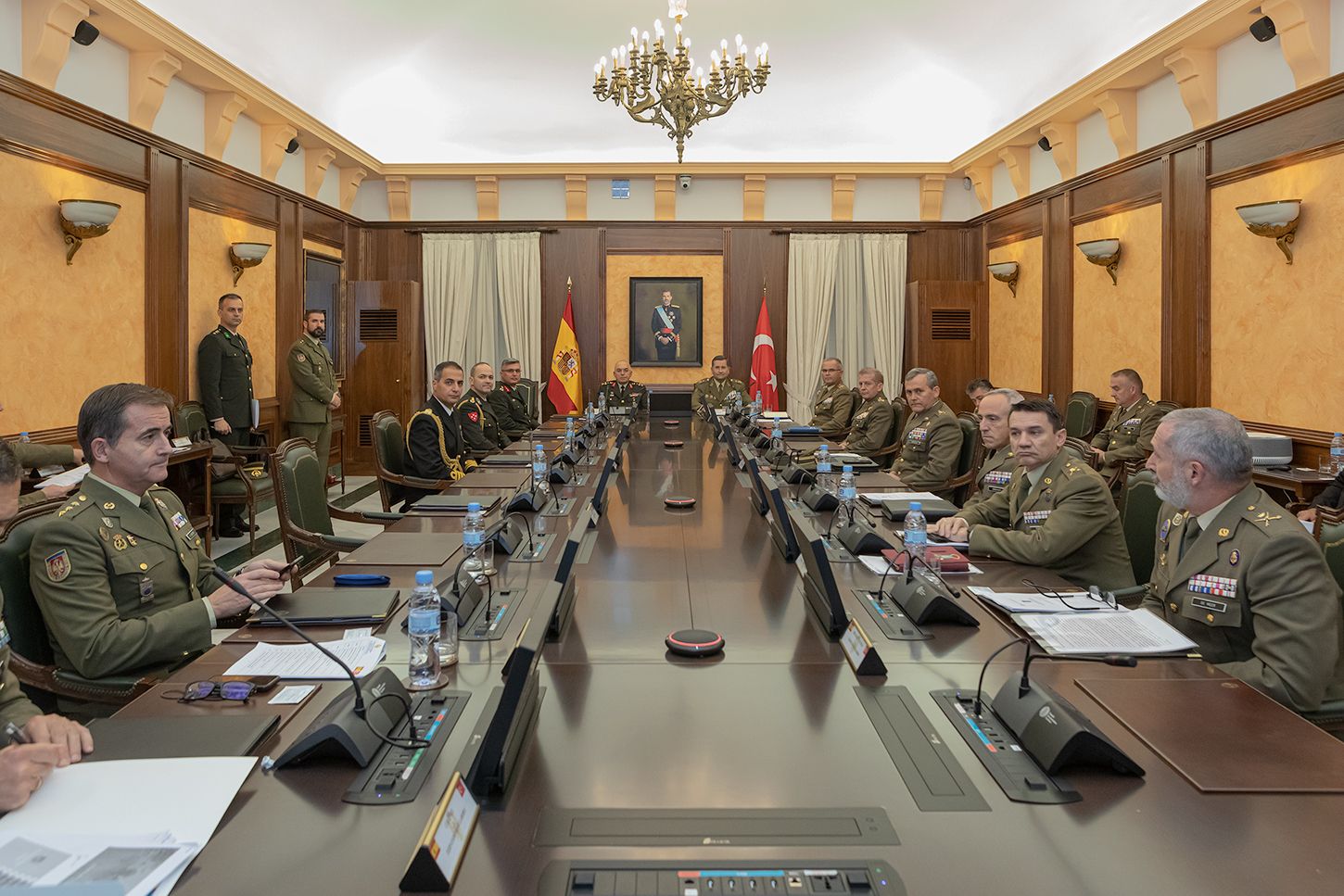 El JEME recibe en el Palacio de Buenavista, al JEME de Turquía general Musa Ayserev