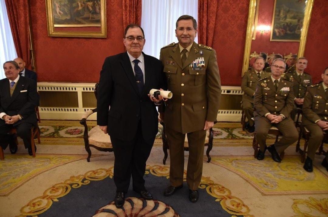 El G.E. Amador Enseñat y Berea JEME, ha realizado una visita de inspección a las unidades militares de la plaza de A Coruña.