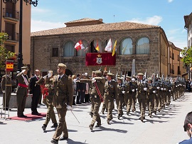 Desfile de la fuerza ante las autoridades, para finalizar el acto militar.