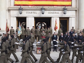 /es/Galerias/Imagenes/unidades/Burgos/san_marcial/Noticias/2018/El_General_presidiendo_su_ultimo_desfile_como_GEDIV.jpg