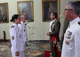 Entrega de Condecoraciones.