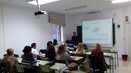 Ignacio Campillos impartiendo la clase.