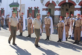 JEFUTER pasando revista a la formación.