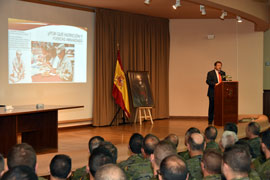 Durante la conferencia.