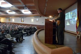 Durante la conferencia.