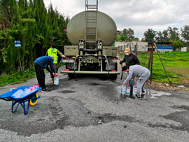 Apoyo en aguadas a la población.