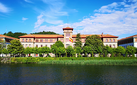 Fachada acuartelamiento Loyola