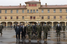 patio de armas del sancho Ramírez llegada de autoridades al Cuartel General