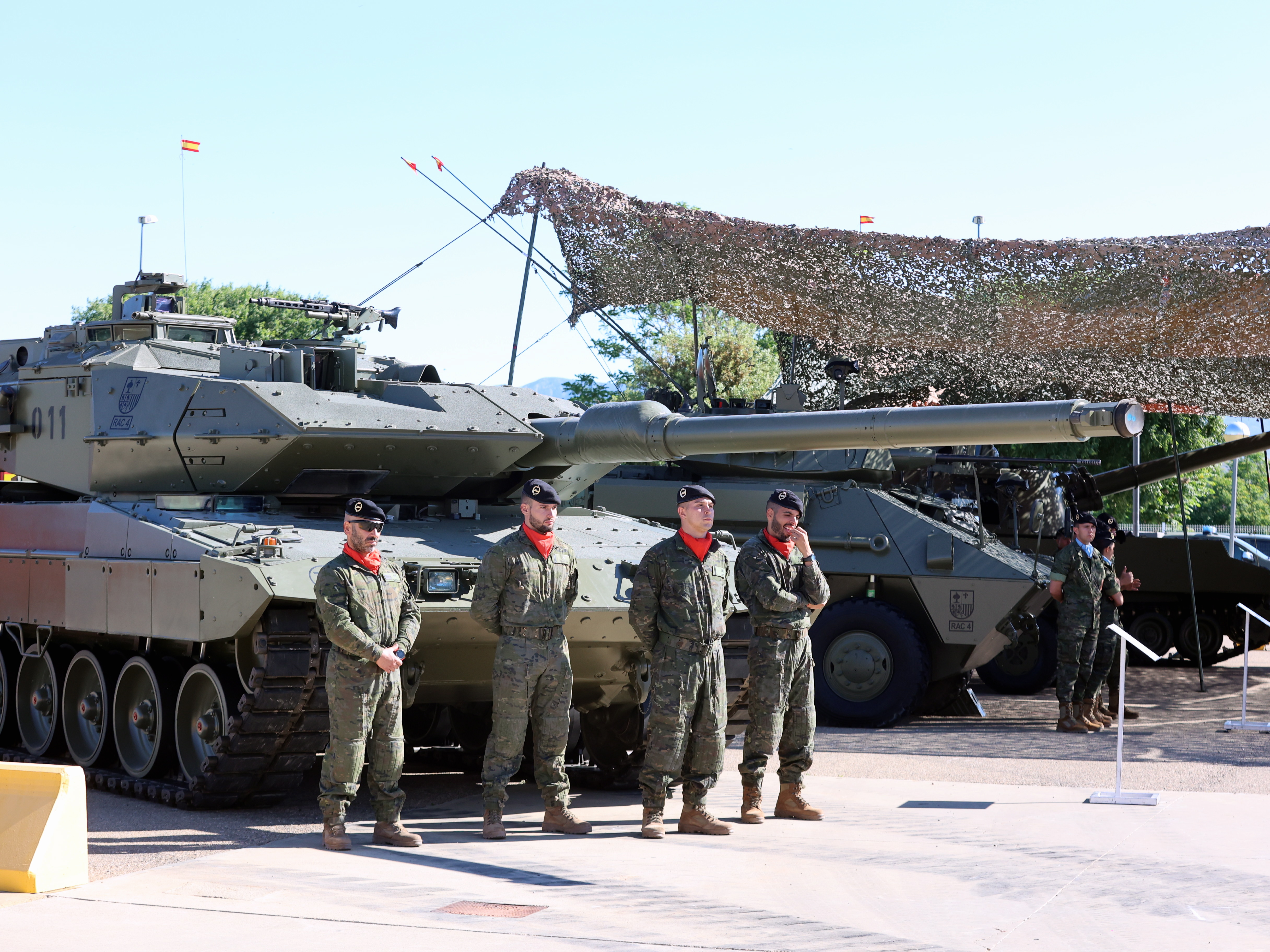 Exposición estática en palacio de Congresos de Huesca 12