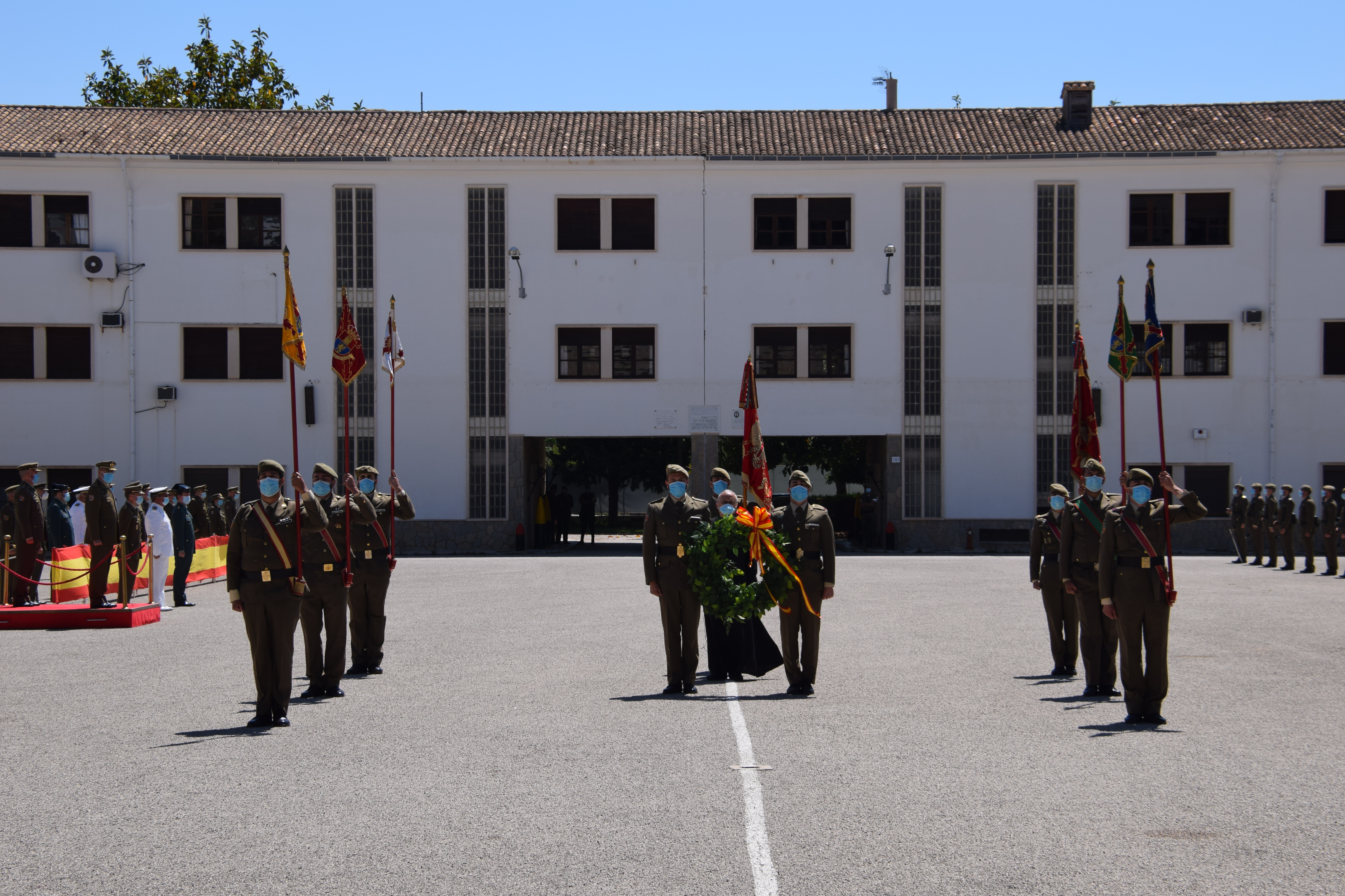 ACTO A LOS CAÍDOS EN EL ACUARTELAMIENTO JAIME II