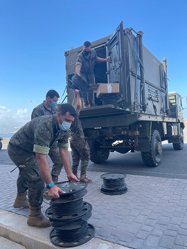Carga de Shelter de Transmisiones.