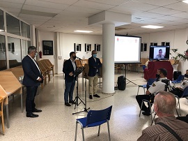 El Coronel Guevara impartiendo la conferencia