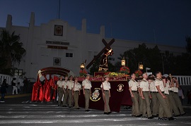 Salida del paso del acuartelamiento