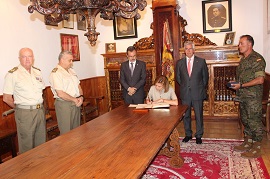 Firma Libro de Honor del RI 9.