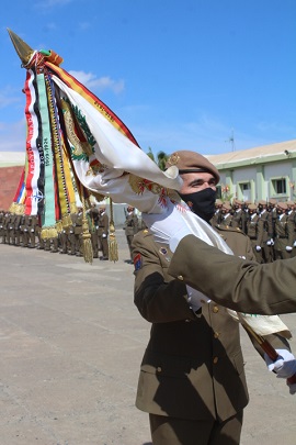 Recibiendo la Coronela