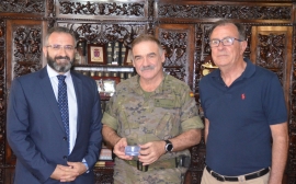 La COMGEMEL con el Club Melilla Baloncesto y la Unión Deportiva Melilla.