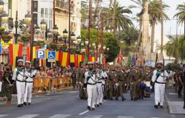Inicio del desfile a pie