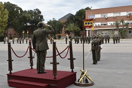 Solicitando permiso al Jefe de Regimiento.
