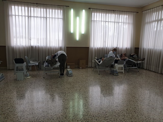 Personal del Acuartelamiento dona sangre 