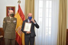 Señor Coronel Jefe y premiado.