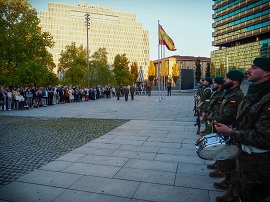 El general Ortiz pasa revista a la fuerza
