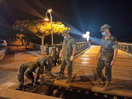 Instalación de pavimento plástico