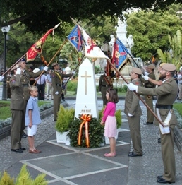 HOMENAJE A LOS CAÍDOS
