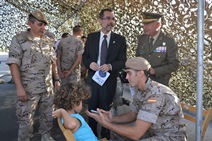 Exposición de material y equipo