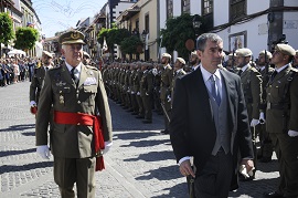 Honores al representante de S.M. El Rey